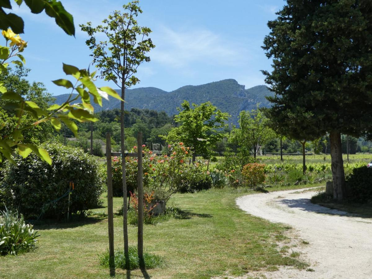 Maubec  Les Biguieres 게스트하우스 외부 사진